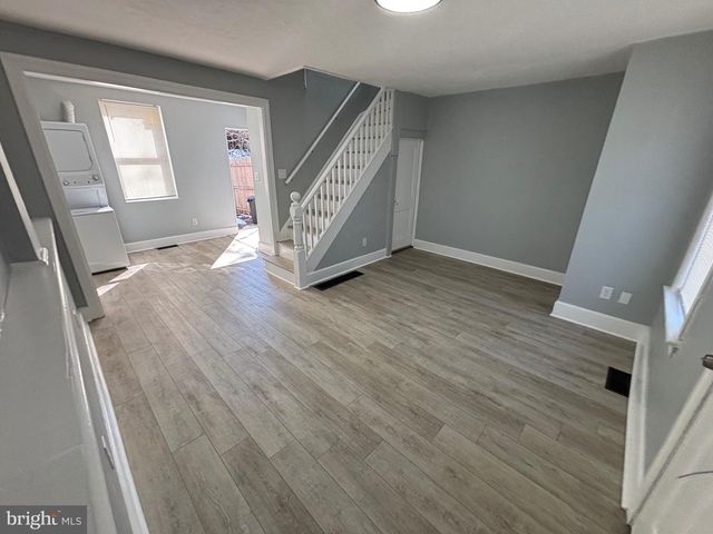 542 KEYSTONE AVE, Darby, PA 19023