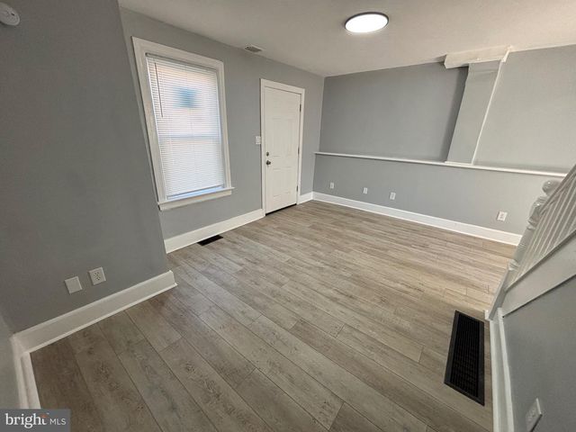 542 KEYSTONE AVE, Darby, PA 19023