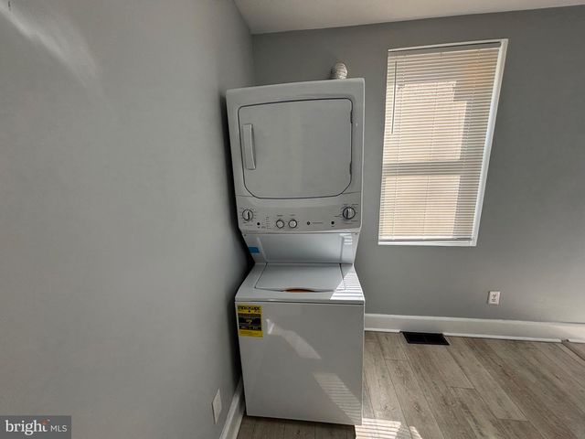 542 KEYSTONE AVE, Darby, PA 19023