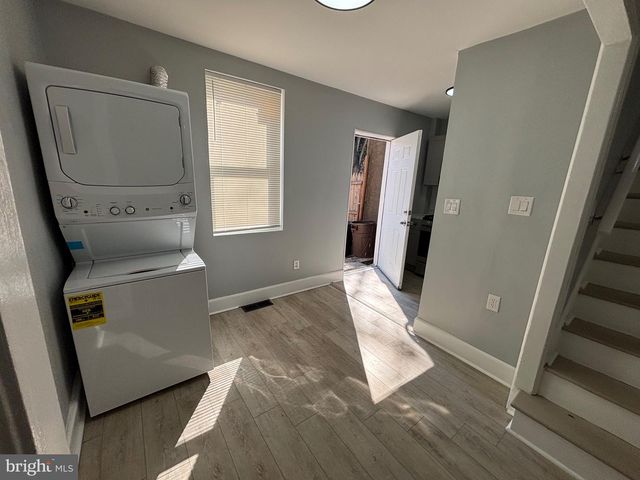 542 KEYSTONE AVE, Darby, PA 19023