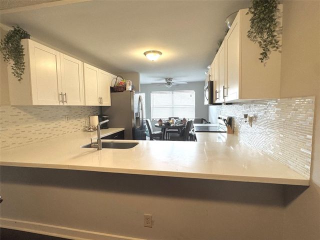 2704 NW 104th Avenue 308, Sunrise, FL 33322