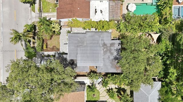 434 NE 77th St, Miami, FL 33138