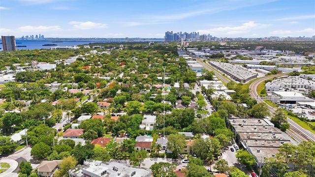 434 NE 77th St, Miami, FL 33138