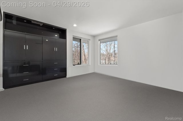 1208 HIDDEN LAKE Drive, Bloomfield Charter Township, MI 48302