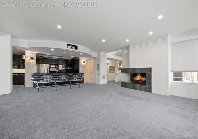 1208 HIDDEN LAKE Drive, Bloomfield Charter Township, MI 48302