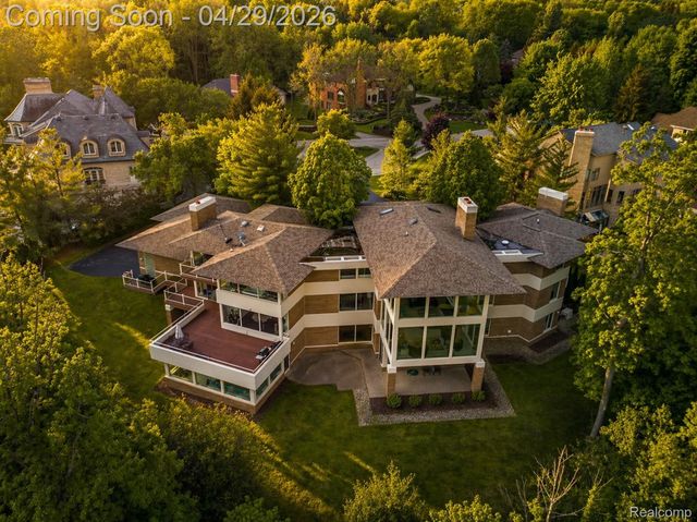 1208 HIDDEN LAKE Drive, Bloomfield Charter Township, MI 48302