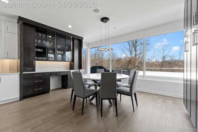 1208 HIDDEN LAKE Drive, Bloomfield Charter Township, MI 48302