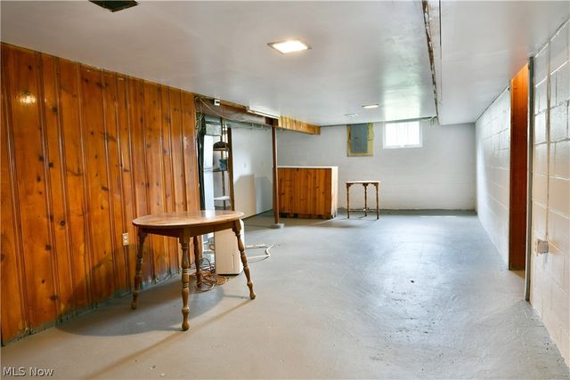 4625 Middle Drive, Youngstown, OH 44505