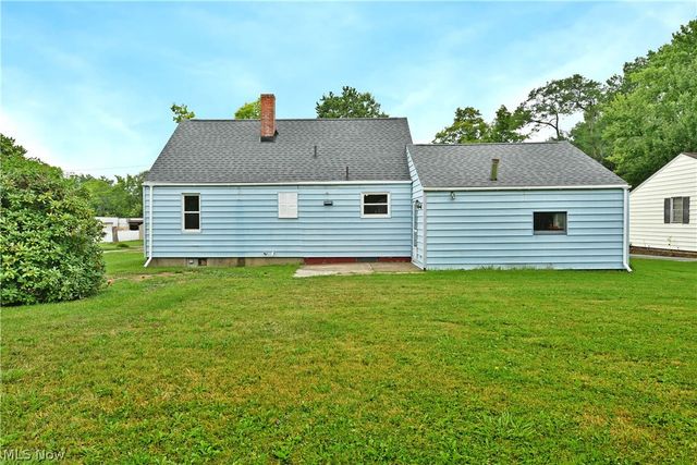 4625 Middle Drive, Youngstown, OH 44505