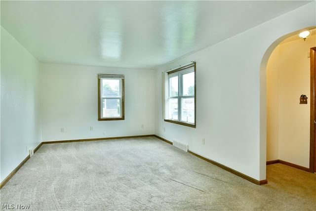 4625 Middle Drive, Youngstown, OH 44505