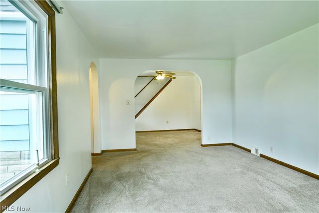 4625 Middle Drive, Youngstown, OH 44505