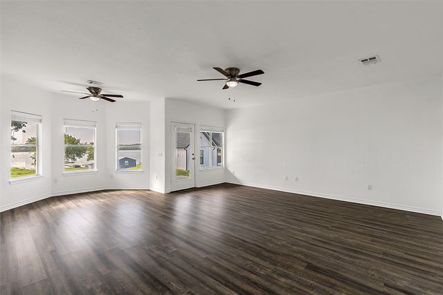 2858 Waters Edge, Quinlan, TX 75474