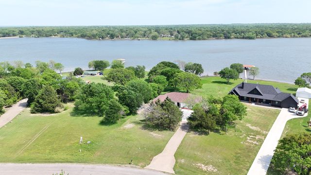 2858 Waters Edge, Quinlan, TX 75474