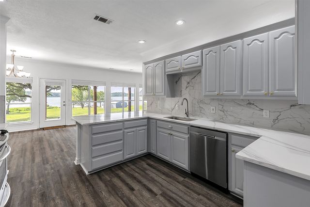 2858 Waters Edge, Quinlan, TX 75474