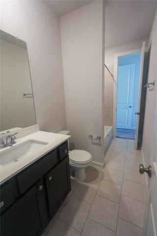 155 Rosebush DR, Liberty Hill, TX 78642