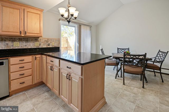 570 E CHERRY RD, Quakertown, PA 18951