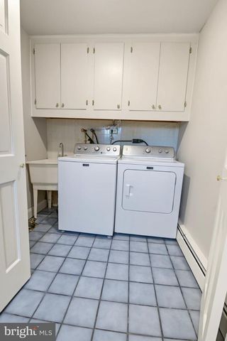 570 E CHERRY RD, Quakertown, PA 18951