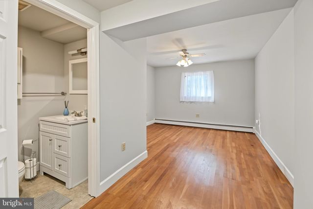 570 E CHERRY RD, Quakertown, PA 18951