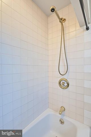 570 E CHERRY RD, Quakertown, PA 18951