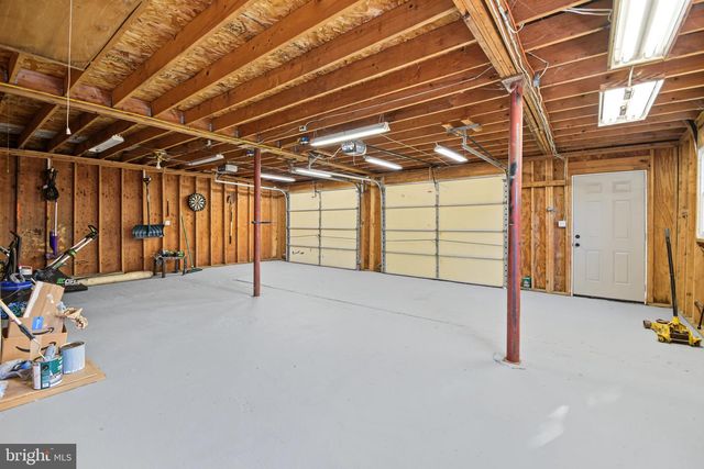570 E CHERRY RD, Quakertown, PA 18951
