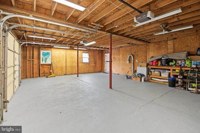 570 E CHERRY RD, Quakertown, PA 18951