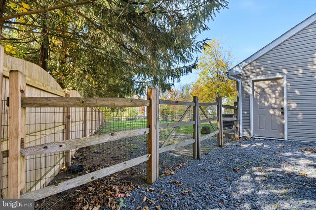 570 E CHERRY RD, Quakertown, PA 18951