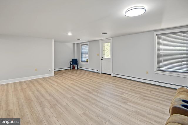 570 E CHERRY RD, Quakertown, PA 18951