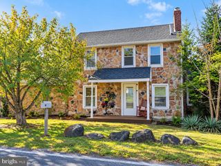 570 E CHERRY RD, Quakertown, PA 18951