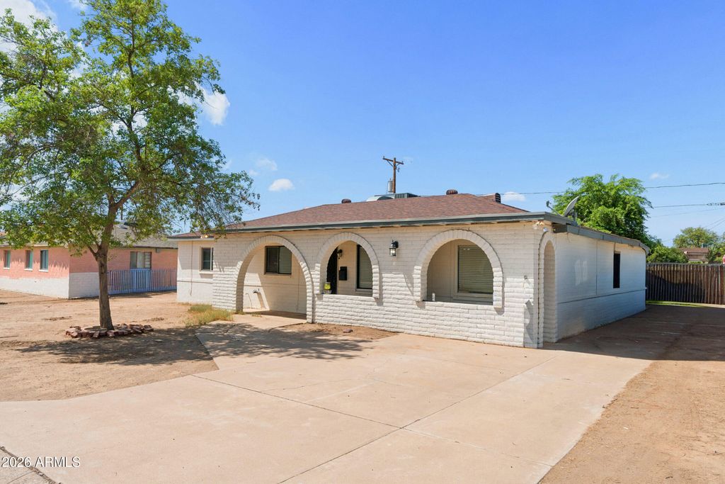 5624 N 30TH Drive, Phoenix, AZ 85017 — photo 2