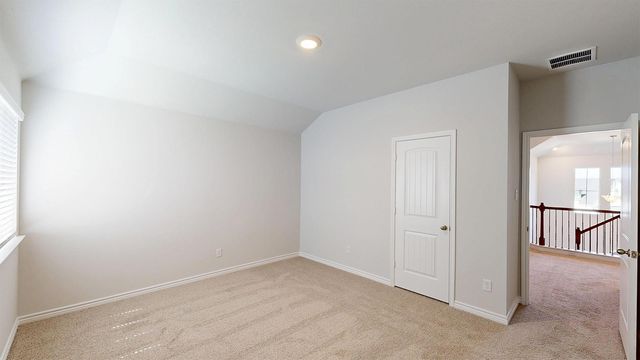 805 Sydney BLVD, Thorndale, TX 76577