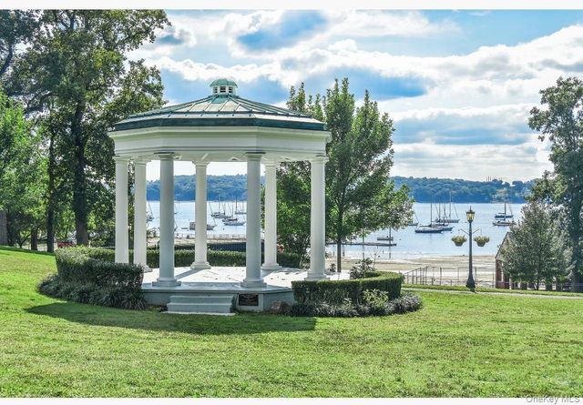 24 Purdue Road, Glen Cove, NY 11542