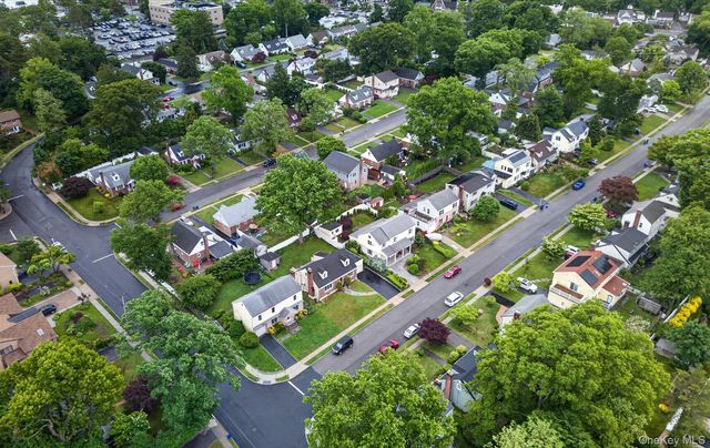 24 Purdue Road, Glen Cove, NY 11542