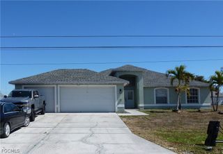 513 SE 16th PL, Cape Coral, FL 33990