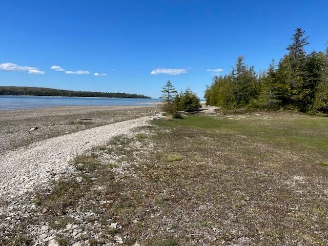 3199 S Lake Shore Drive, Bois Blanc, MI 49775