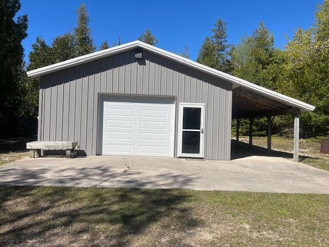 3199 S Lake Shore Drive, Bois Blanc, MI 49775