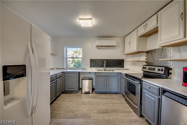 1112 SE 39th TER, Cape Coral, FL 33904