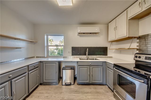 1112 SE 39th TER, Cape Coral, FL 33904