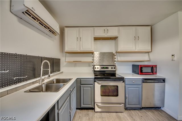 1112 SE 39th TER, Cape Coral, FL 33904