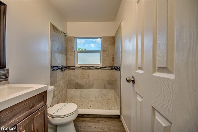 1112 SE 39th TER, Cape Coral, FL 33904