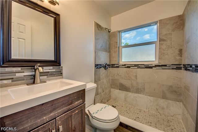 1112 SE 39th TER, Cape Coral, FL 33904