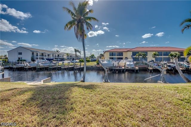 1112 SE 39th TER, Cape Coral, FL 33904