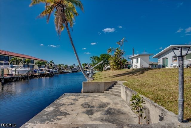 1112 SE 39th TER, Cape Coral, FL 33904