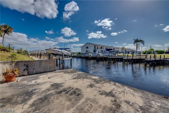 1112 SE 39th TER, Cape Coral, FL 33904