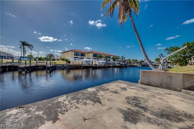 1112 SE 39th TER, Cape Coral, FL 33904