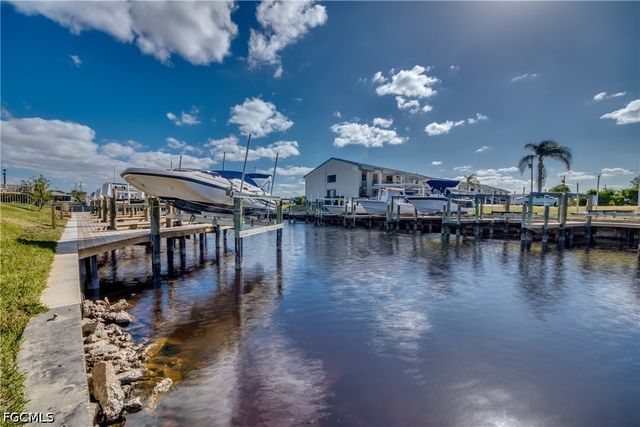 1112 SE 39th TER, Cape Coral, FL 33904
