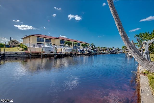 1112 SE 39th TER, Cape Coral, FL 33904