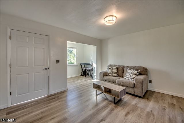 1112 SE 39th TER, Cape Coral, FL 33904