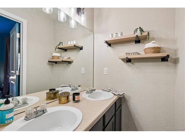603 Hendee Ct, Erie, CO 80516