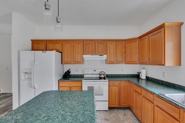 26 Whitney Road S, Stillwater, NY 12866