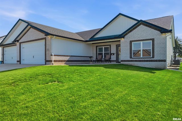 215 CYPRESS Point, Washington, IL 61571